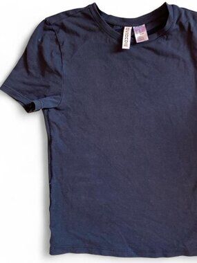 H&M Navy blue baby tee - tight fit that hugs your waist! never worn!